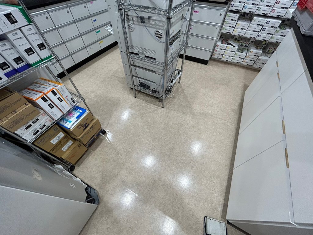 業務用天井埋め込みエアコンクリーニング&床ポリシャー、wax6