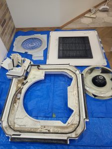 パーソナルジムオープン 業務用天吊りエアコンクリーニング5